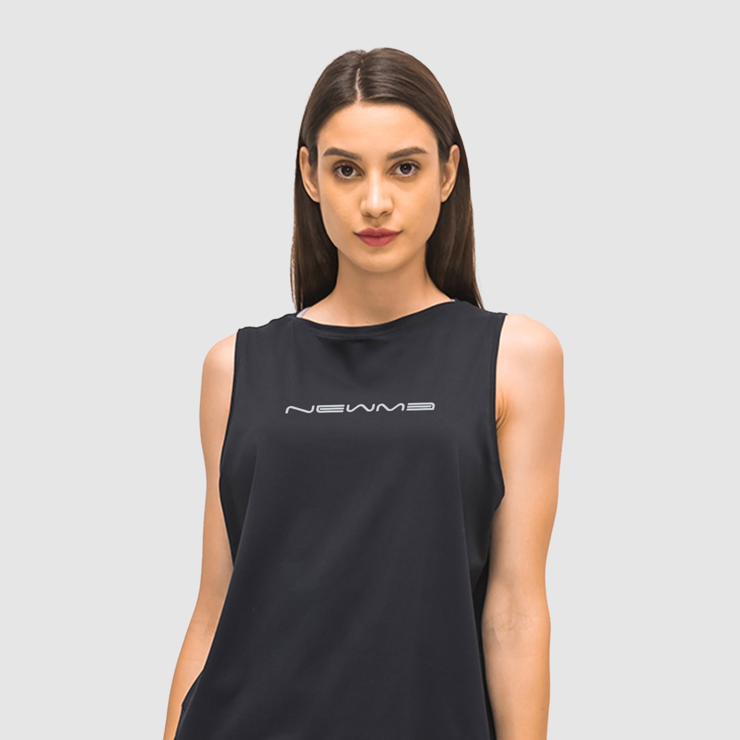 NonSleeve Top with newme Logo in 2 Color