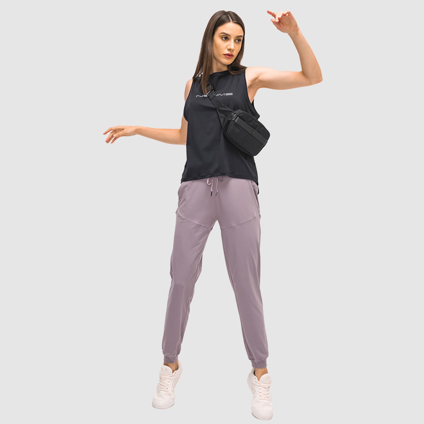 NonSleeve Top with newme Logo in 2 Color