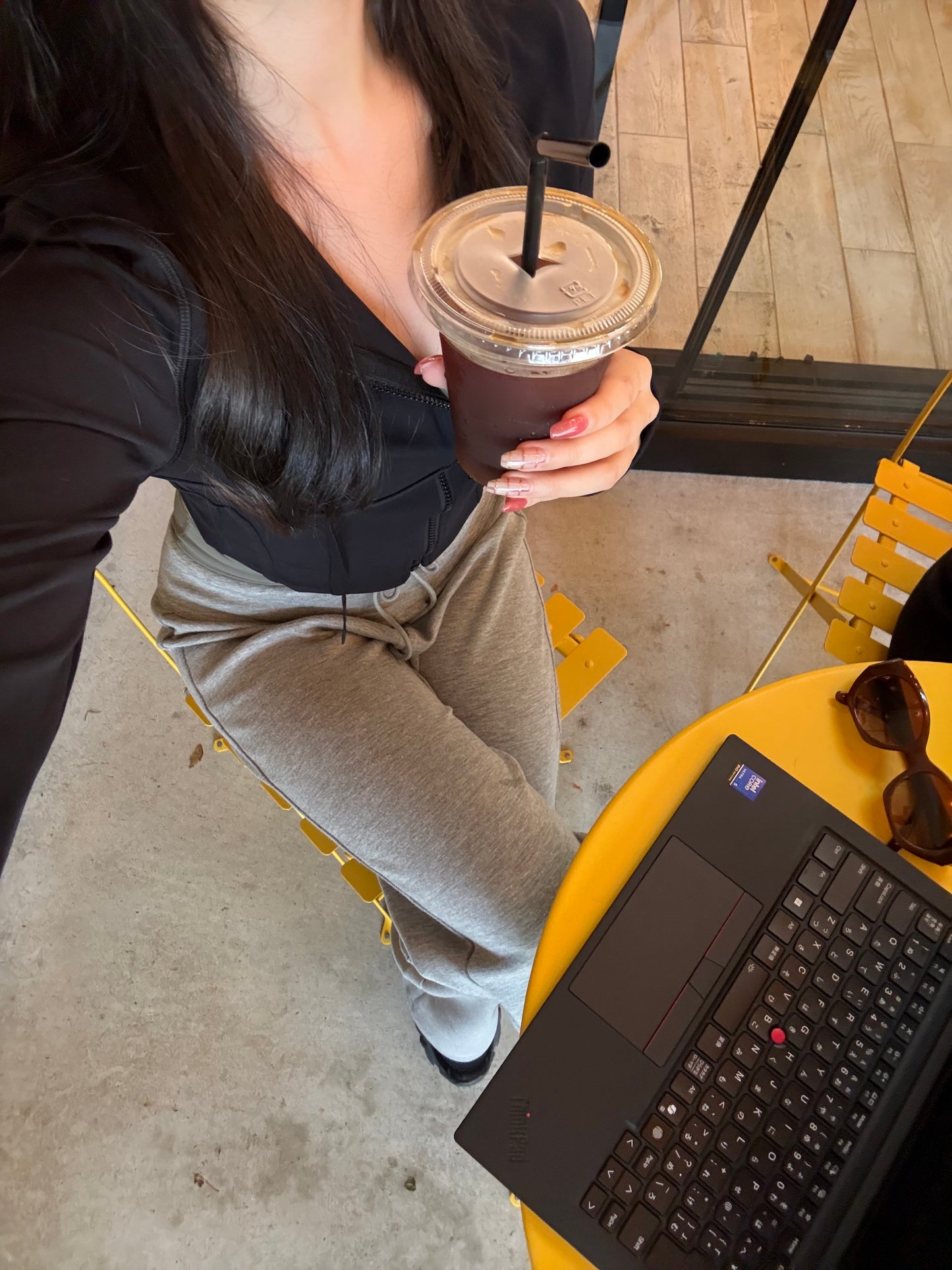 クロップド丈 ジップアップ パーカー