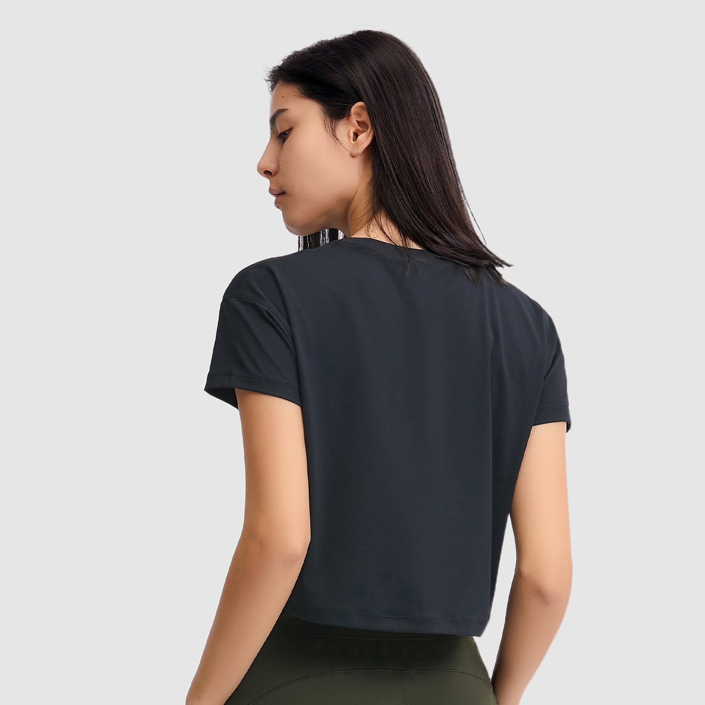 Short Top with newme Logo in 4 Color