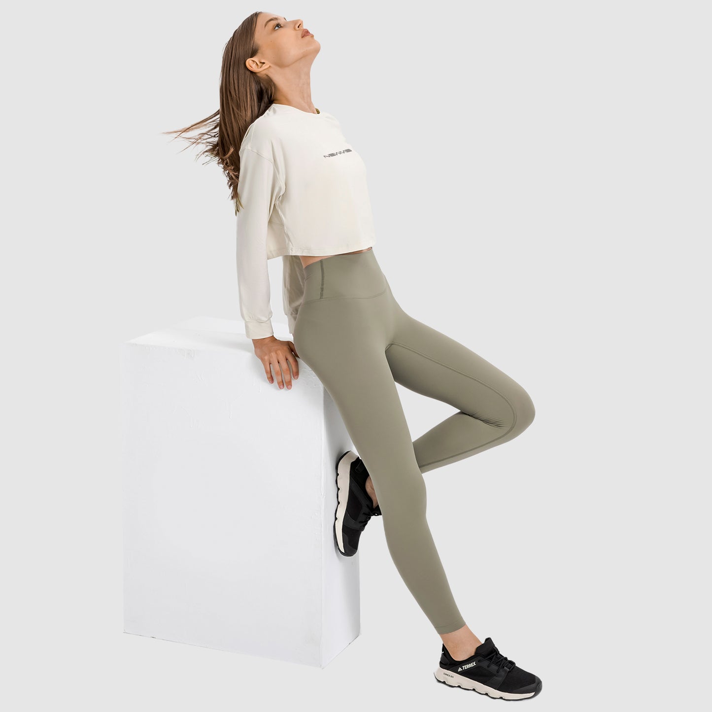 Short Length Tops in 6 Color