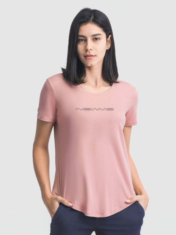 newmeロゴ入り半袖Tシャツ