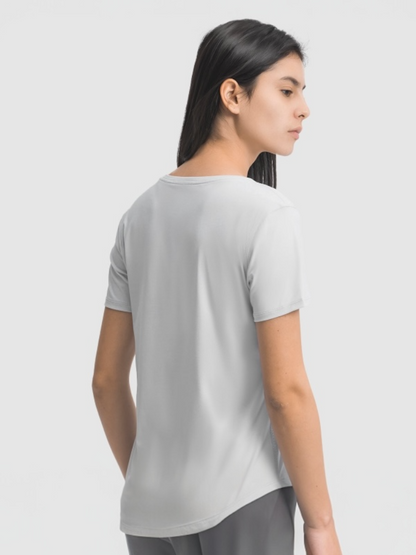 newmeロゴ入り半袖Tシャツ