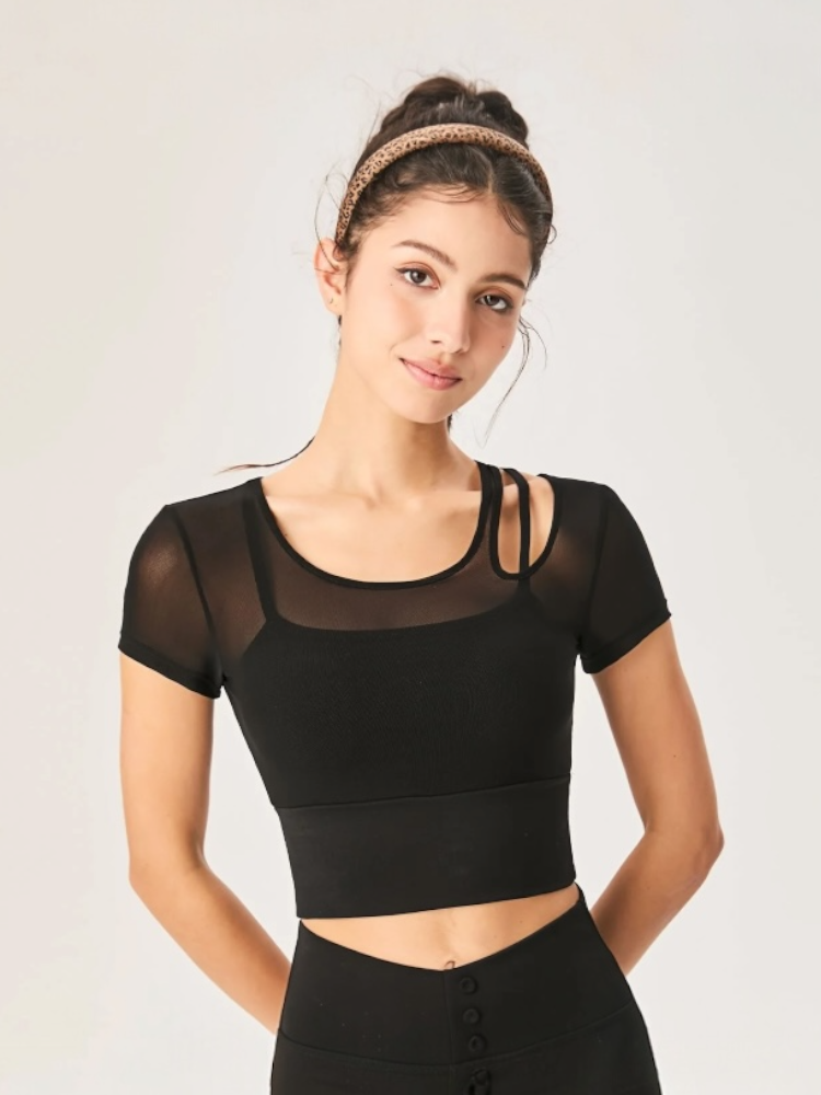 カップ付き透け感メッシュトップ_ブラック