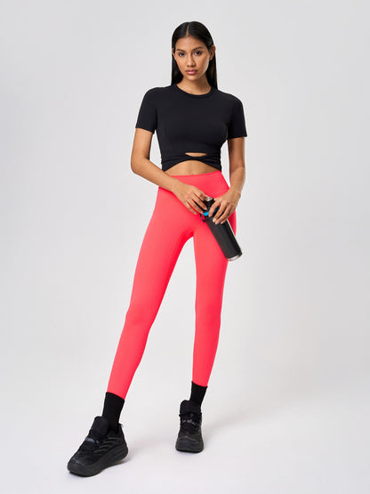 カットアウトクロップドTシャツ_ブラック