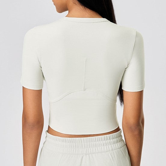 ｋカットアウトクロップドTシャツ_ホワイト