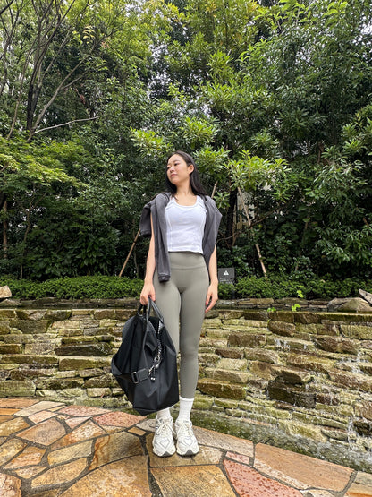 オープンバックデザインTシャツ_ホワイト