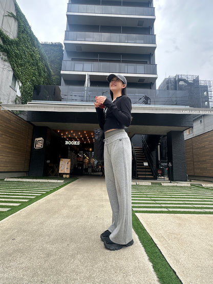 美脚シルエットストレートワイドパンツ_グレー